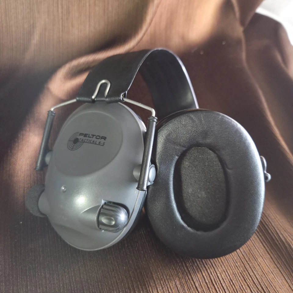 Fone de Ouvido Peltor Soundtrap Tactical 6-S Electronic Shooting Earmuffs - Imagem 1 de 4