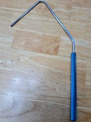 Barra de palanca de elevación de rodilla Bernina para máquinas de coser Foto 1 de 2