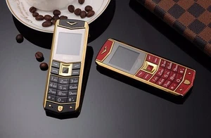 Luxury A8 Mobile Phone Dual SIM 1.5 Inch Mini Metal Dody Phone Multi Language - Picture 1 of 12