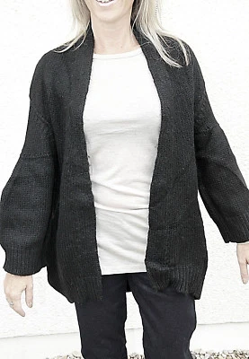 Chaleco Merino Negro Extra Fino Pretty Big M&F GIRBAUD Talla XS Precio Boutique 380 € Foto 1 de 4