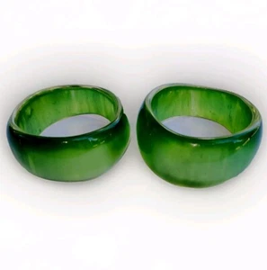 Pair of Vintage Green Lucite Asymetrical Chunky Moonglow Bangle Bracelets 2¾" EX - Picture 1 of 19