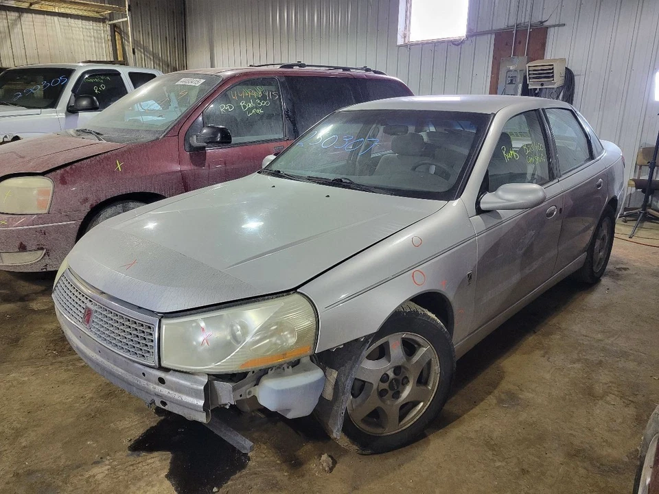 Front Brakes Fits 00-05 SATURN L SERIES 2061893 - Image 1 of 4