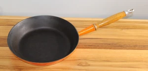 Vintage Le Creuset große Bratpfanne Teakholzgriff Flamme Orange #28 - Bild 1 von 8