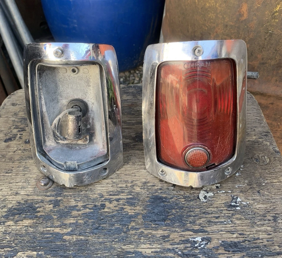 1950 1951 CHRYSLER IMPERIAL NEW YORKER SARATOGA TAIL LIGHTS - Image 1 of 4