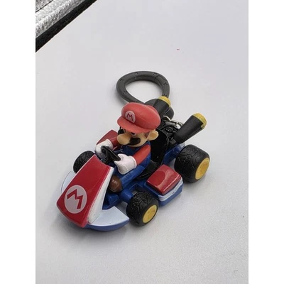 Nintendo Super Mario Kart Mochila Amigos Llavero - Mario En Rojo Kart Foto 1 de 3
