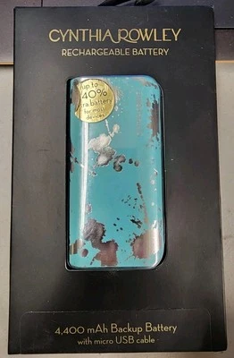 Banco de alimentación de batería de respaldo Cynthia Rowley 4400 mAh turquesa/plateado - Nuevo Foto 1 de 3
