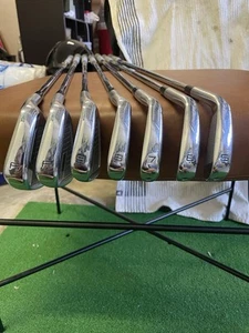 Taylormade P760 Irons 5-AW.  Excellent Condition DG S400 - Picture 1 of 8