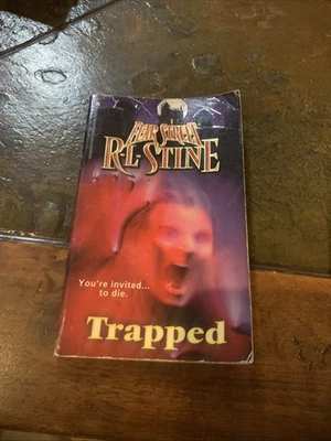 Vtg 1997 R.L. Stine Fear Street Trapped Archway Paperback - Image 1 of 4
