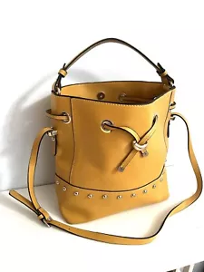 Zara Bucket Bag - Picture 1 of 16
