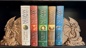 Dragon Bookend/Book Nook | Bookish Decor | Unique 3D Printed Gift - Picture 1 of 3