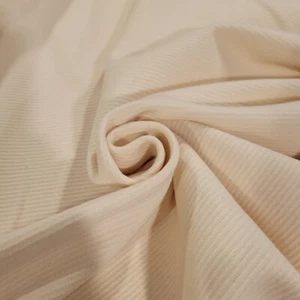 Traje pesado italiano de lana de costilla diagonal estrecha definida en crema - ¡suave, elegante! - Imagen 1 de 4
