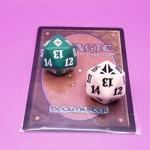 Battle 4 Zendikar & Oath of Gatewatch - Green & Ivory d20 Pair - Countdown - MTG - Picture 1 of 3