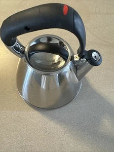 Hervidor/olla de acero inoxidable OXO Good Grips Downpour 2 cuartos/1,9 L - Imagen 1 de 5