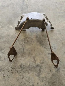 88 97 CHEVY GMC TRUCK 700R4 4L60 4X4 TRANSMISSION DUST COVER #1552212 BRACE BARS - Picture 1 of 10