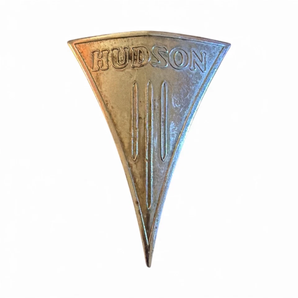 OEM 1936 Hudson 63 radiador rebanada de pizza emblema sin esmalte parrilla insignia Foto 1 de 4