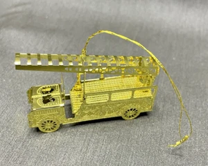 Christmas Fire Truck Brass Ornament New England Inc w/original box - Bild 1 von 4