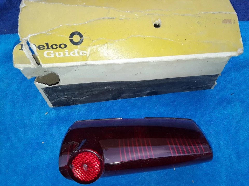NOS GM 1963 PONTIAC CATALINA BONNEVILLE LH TAIL LIGHT LAMP LENS REAR STOP 63 NEW - Image 1 of 4