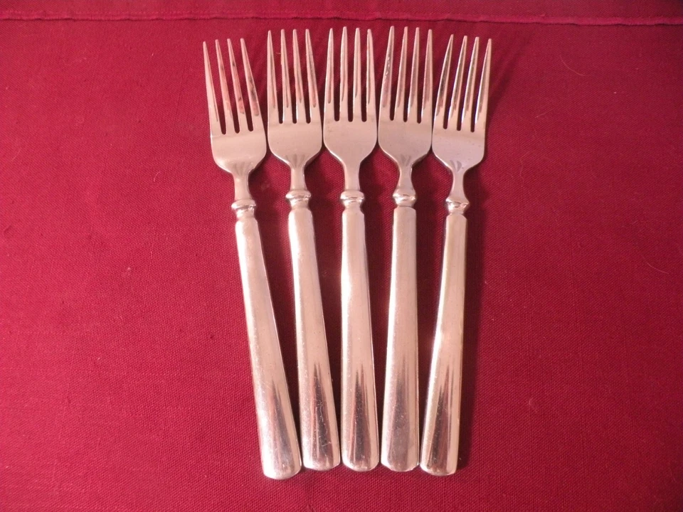 Juego de 5 tenedores de ensalada EMPIRE Martha Stewart Essentials MSE acero inoxidable 7 1/4" Foto 1 de 4