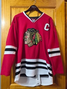 Chicago Blackhawks Jersey Mens XL Size 50 NHL Hockey Toews 19 Fight Strap Reebok - Picture 1 of 15