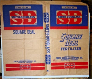 XX LARGE Vintage Paper Sack Bag, SMITH-DOUGLASS SQUARE DEAL FERTILIZER, VA  1962 - Picture 1 of 1
