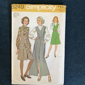1970’s Simplicity 5249 NEW Button Front Jumper Size 14