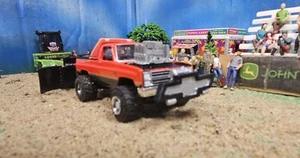 1/64 Greenlight 1984 GMC CHEVY 4X4 Pro HOTROD PULLING TRUCK SQUARE BODY PULLER - Picture 1 of 24