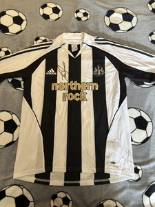 Collectible Newcastle United 05/06 Adidas home Shirt - Signed By Alan Shearer - Picture 1 of 7