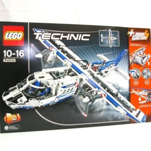 LEGO 42025 Technic Cargo Plane in 2014 1297pcs Brand New Unopened Box Retired - Picture 1 of 2