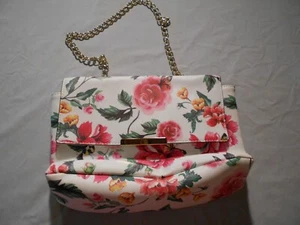 Bonito bolso de hombro con correa de cadena floral Wossio tamaño mediano - Imagen 1 de 5