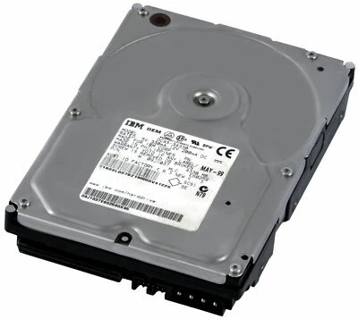 FESTPLATTE IBM 09J1037 DCAS-34330 4.3GB 5.4K SCSI 3.5'' - Immagine 1 di 3