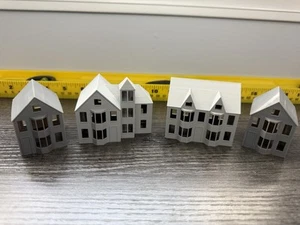 Confezione da 4 casette stile vittoriano - scala N calibro 1:160 - non è richiesto montaggio - Foto 1 di 10