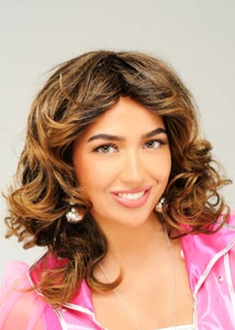 Womens 1970s Pop Star Style Deluxe Brown Wig - Picture 1 of 2