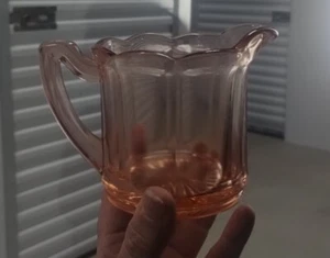 Vintage Pink Depression Glass   Pannelled Creamer*Light Trace Of Uranium* - Picture 1 of 9