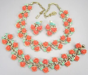 LOVELY VINTAGE CORAL "CARVED" CELLULOID NECKLACE BRACELET EARRINGS SET - Picture 1 of 5
