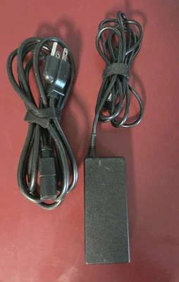 Dell Genuine 65W AC ADAPTER CHARGER 19.5V 3.34A 000PV9 HA65NS5-00 - Image 1 of 3