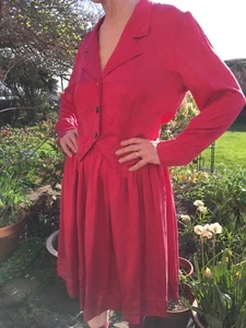 Red silk suit satin sheen gathered short skirt long sleeved semi fitted jacket - Picture 1 of 3