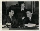1943 Press Photo New York Mayor La Guardia, Governor Dewey Face Deficit In Nyc