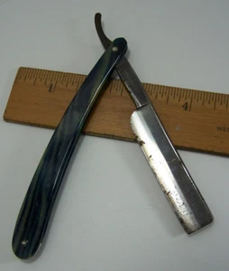 Pre-Owned Vintage Straight Razor - Picture 1 of 9
