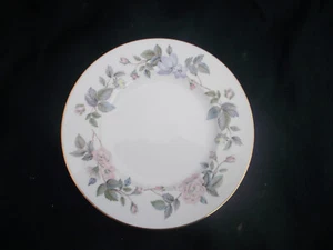 Royal Worcester JUNE GARLAND Dessert Plate. Diameter 8 inches. - Picture 1 of 2