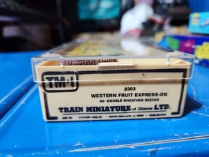 TMI HO Scale Western Fruit express 40' Double sheathed Reefer - Picture 1 of 2