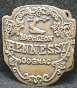 XA19104 VINTAGE 1970s **NAPOLEON HENNESSY COGNAC** BOOZE SOLID BRASS BELT BUCKLE - Picture 1 of 2