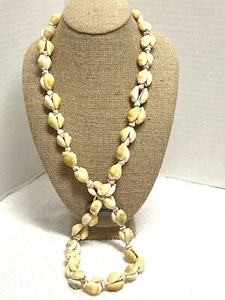 Vintage Cowrie Natural Seashell Lei Necklace Hawaii Souvenir Luau 36” Ex Cond - Picture 1 of 5