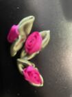 144 Fuchsia kleine Satinrosen mit grünem Blatt 1"" 