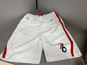 NBA Philadelphia 76ers rot-weiß Basketball Shorts Nike Größe XL - Bild 1 von 11