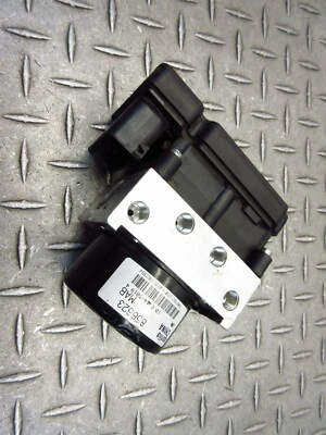 2014 08-15 Aprilia Dorsoduro 750 ABS Pump Controller Unit OEM Anti Lock Brake OE - Image 1 of 4