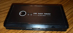 USB 3.0 Sharing Switch / Selector 2 Computer Sharing 4 USB Device KVM - Picture 1 of 5