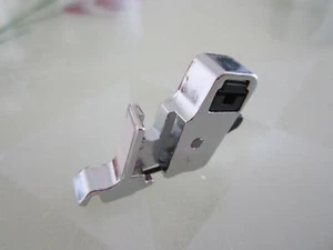 BROTHER * BABY LOCK SHANK/ PRESSER FOOT HOLDER * CE CS LS NV PC PS XR Innov-ís - Picture 1 of 2