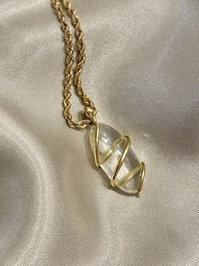 Vintage 9ct 9k yellow gold Rock Crystal animal snake coil pendant - Picture 1 of 4