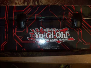 YUGIOH CARD STORAGE CARRYING CASE TRIPLE DECK BOX LUNCHBOX BLACK &RED ZEXAL ART - Picture 1 of 4