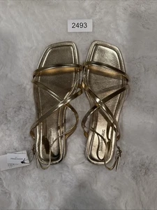 Sandalia para mujer Banana Republic dorada de cuero vegano con tiras punta cuadrada abierta 7,5 - Imagen 1 de 9